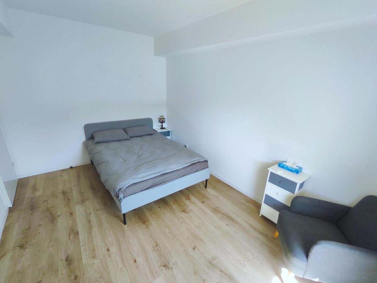 Cozy Sunshine Apartment With Balcony 4 Persons Max Ivry-sur-Seine Ngoại thất bức ảnh